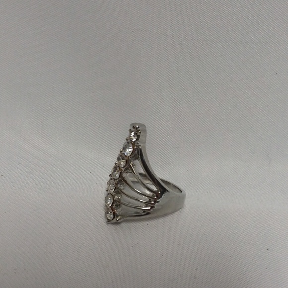 Ring - Picture 3 of 4